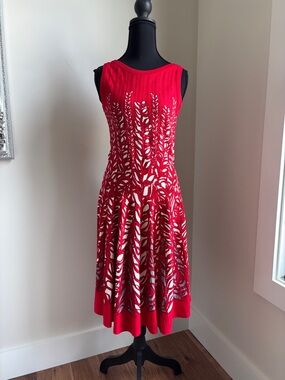 NIC+ZOE Red Sleeveless Knit Dress with White Cutout Leaf Pattern